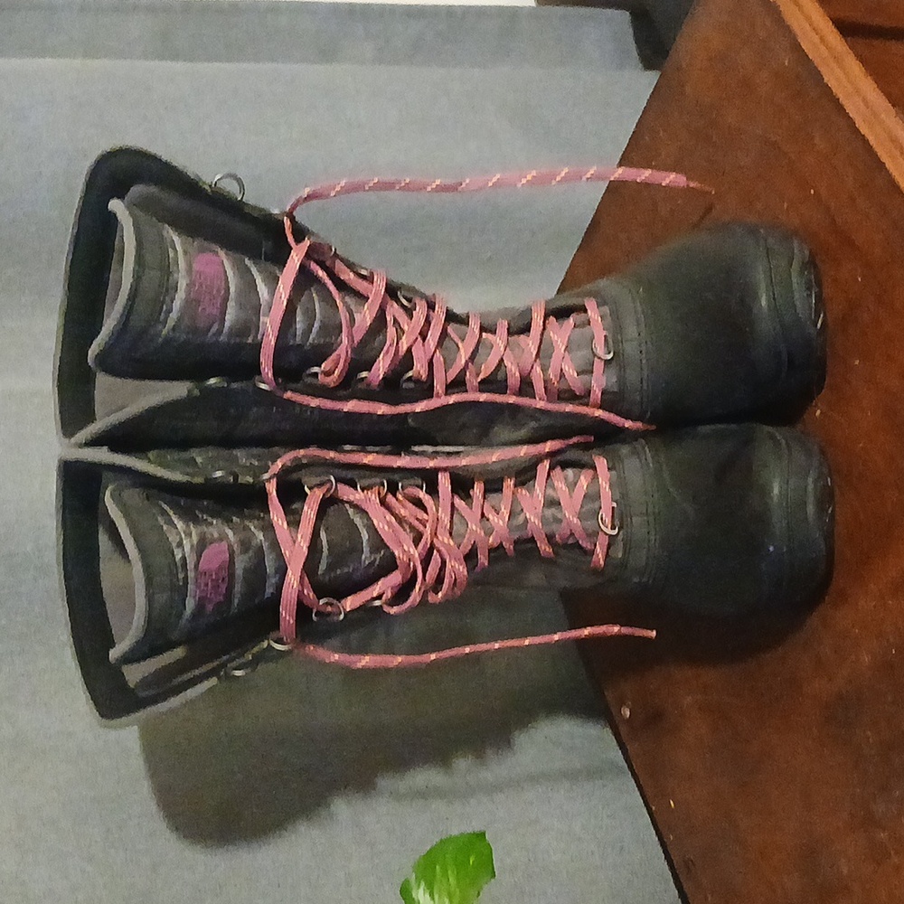 The North Face Boots 6 Black Gray Pink  Lace Up Thermoball Utility Like New